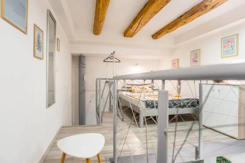 Apartment Apartma N'Poznam Tobacna Laibach Slowenien