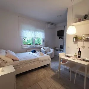  Apartment Joy