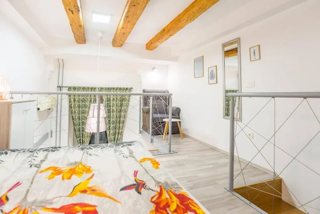 Apartma N'Poznam Tobacna Ljubljana Apartman
